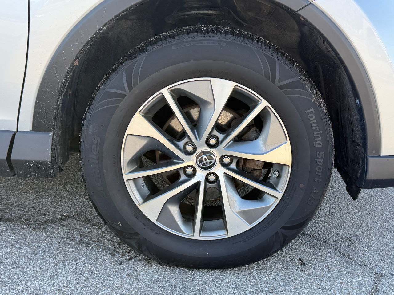 Toyota RAV4 Hybrid AWD 4dr XLE (Natl) 2016