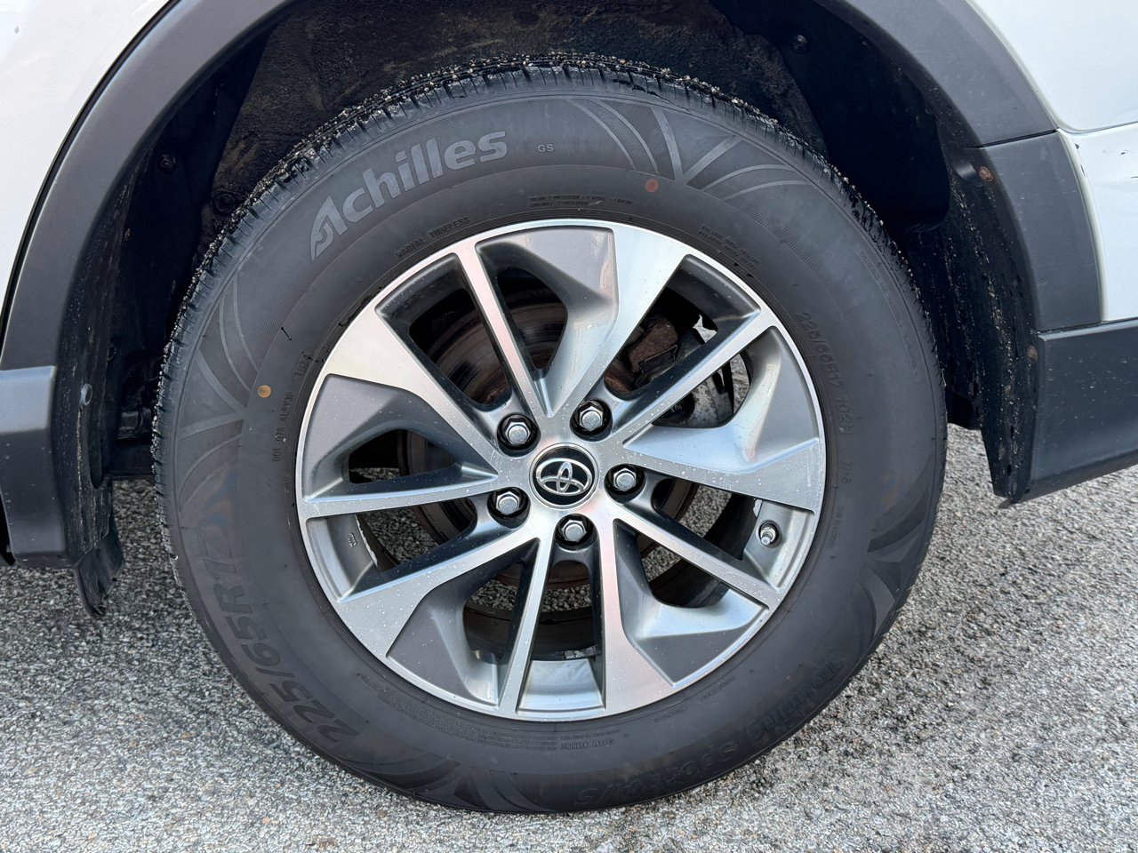 Toyota RAV4 Hybrid AWD 4dr XLE (Natl) 2016