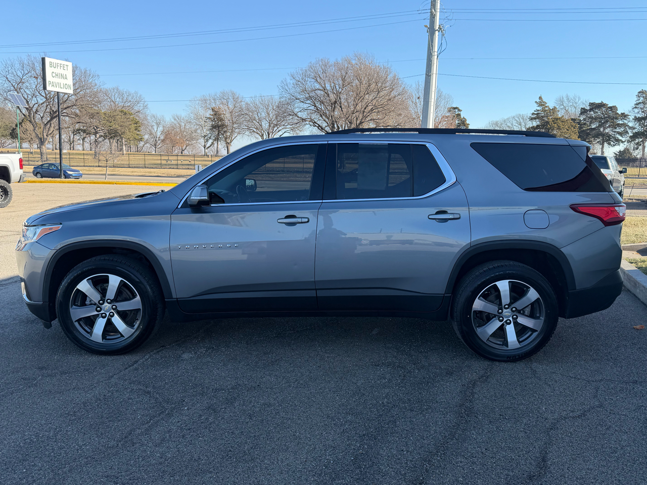 Chevrolet Traverse FWD 4dr LT Leather 2021