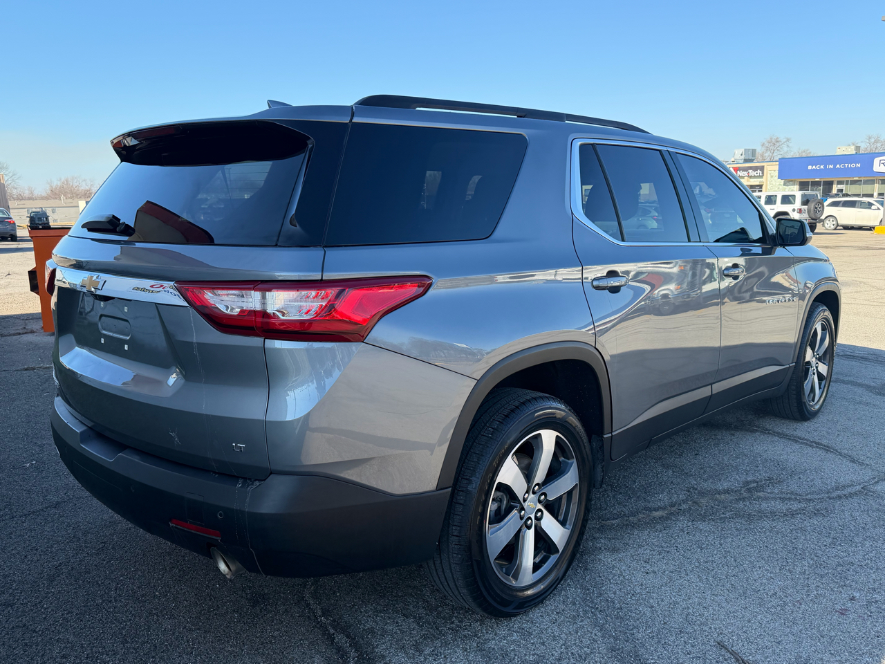 Chevrolet Traverse FWD 4dr LT Leather 2021