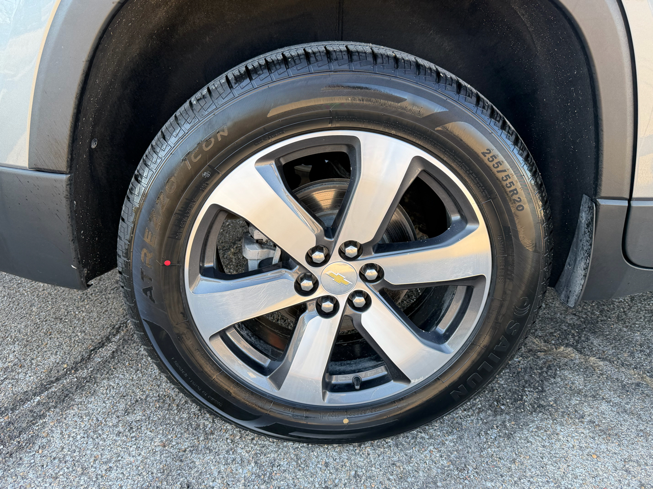 Chevrolet Traverse FWD 4dr LT Leather 2021