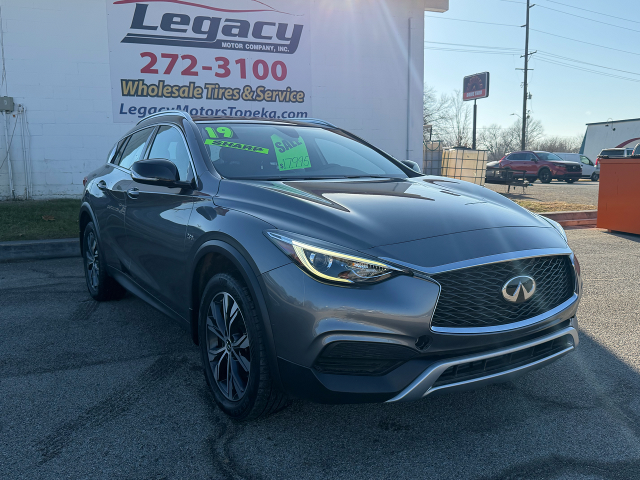 Infiniti QX30 LUXE AWD 2019