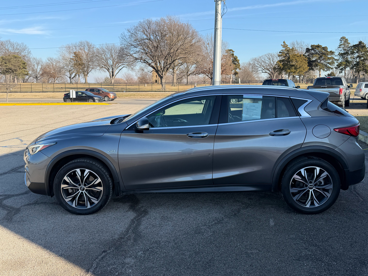 Infiniti QX30 LUXE AWD 2019
