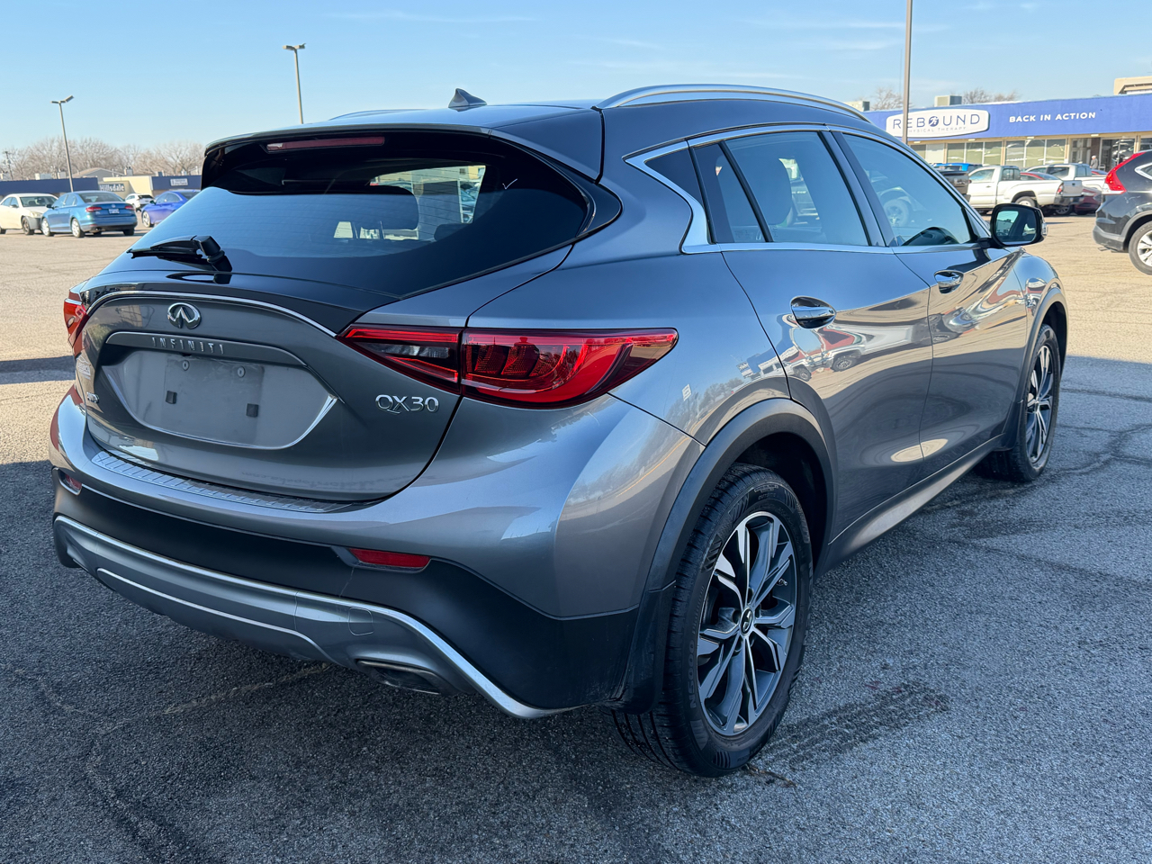 Infiniti QX30 LUXE AWD 2019