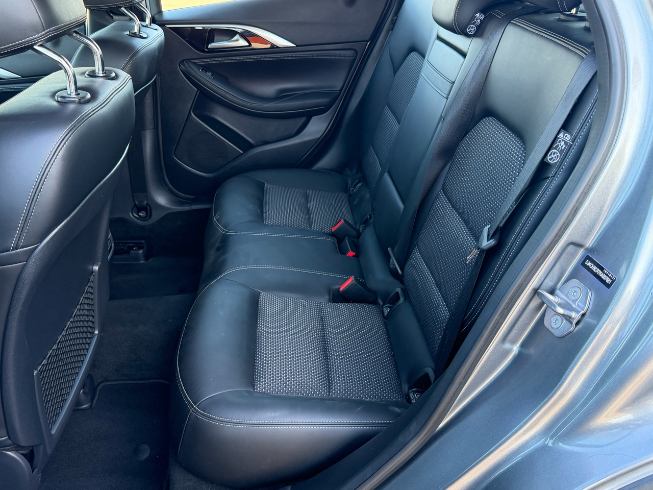 Infiniti QX30 LUXE AWD 2019