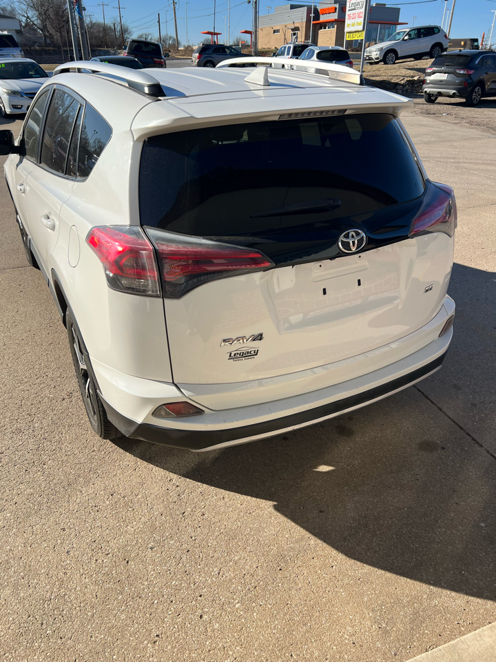 Toyota RAV4 FWD 4dr SE (Natl) 2016
