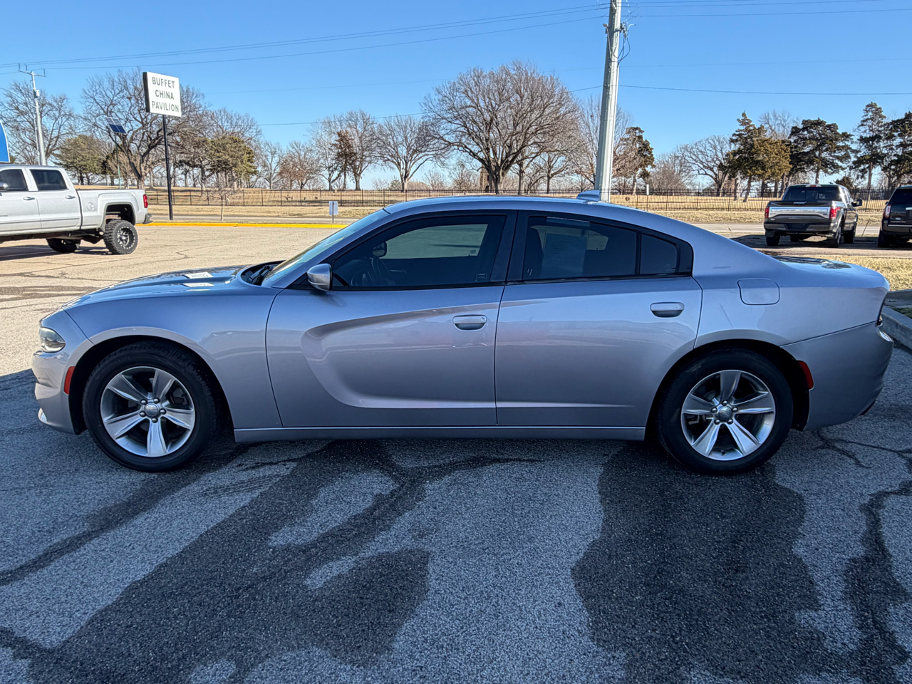 Dodge Charger 4dr Sdn SXT RWD 2016