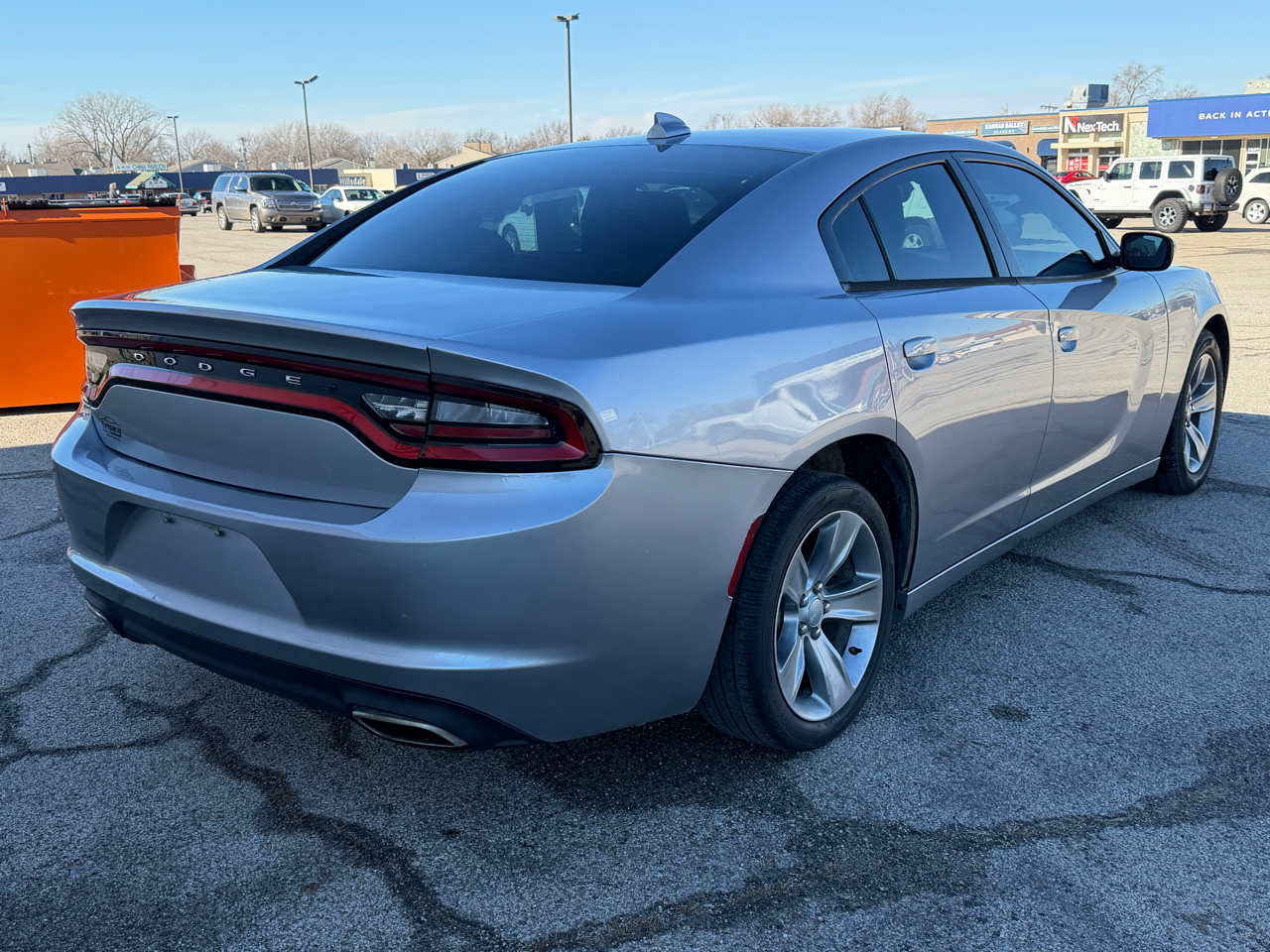 Dodge Charger 4dr Sdn SXT RWD 2016