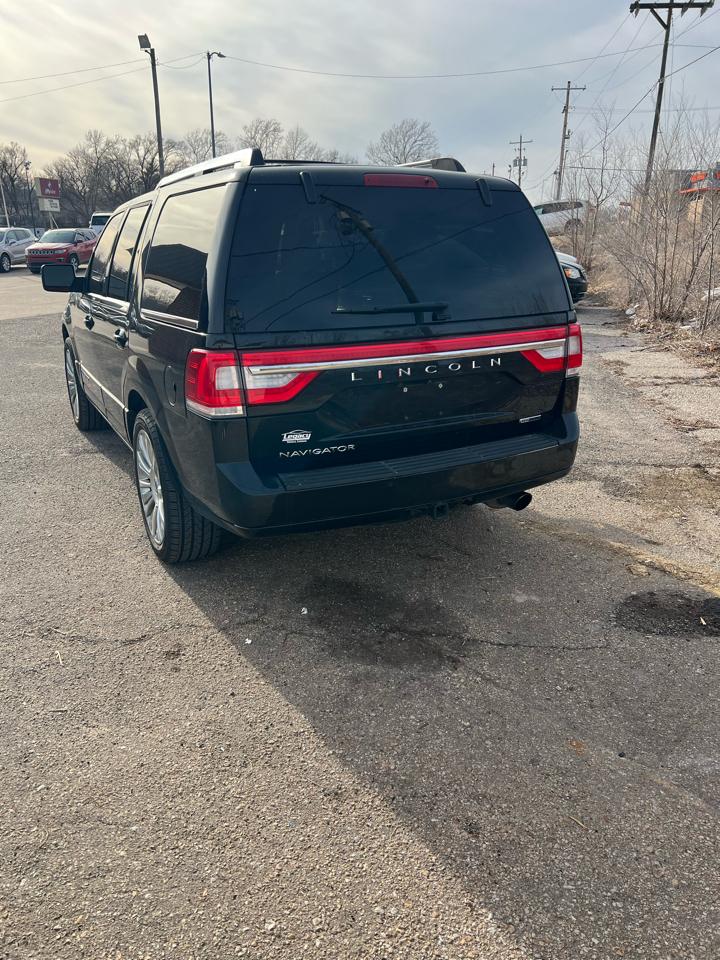 Lincoln Navigator 4WD 4dr 2015