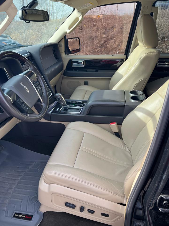 Lincoln Navigator 4WD 4dr 2015