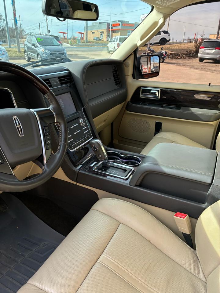 Lincoln Navigator 4WD 4dr 2015