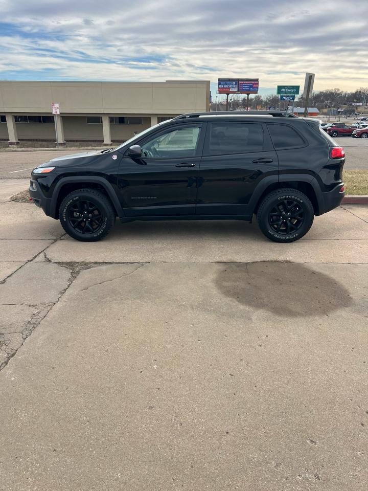 Jeep Cherokee Trailhawk 4x4 *Ltd Avail* 2017