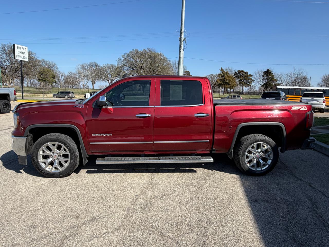 GMC Sierra 1500 4WD Crew Cab 143.5" SLT 2016