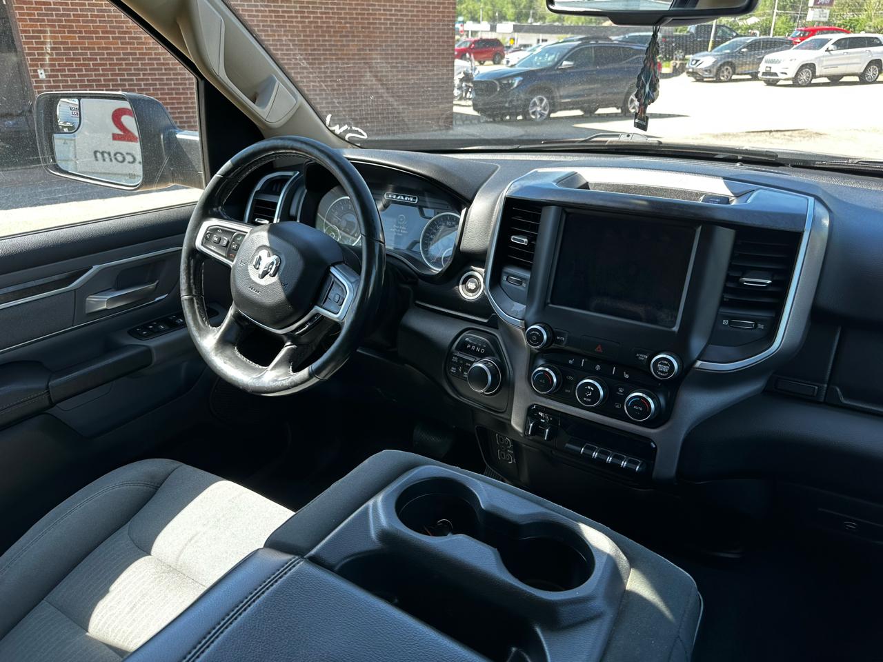 RAM 1500 Big Horn/Lone Star 4x4 Crew Cab 5'7" Box 2019