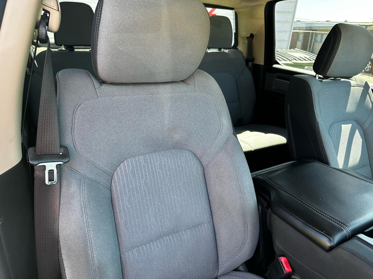 RAM 1500 Big Horn/Lone Star 4x4 Crew Cab 5'7" Box 2019