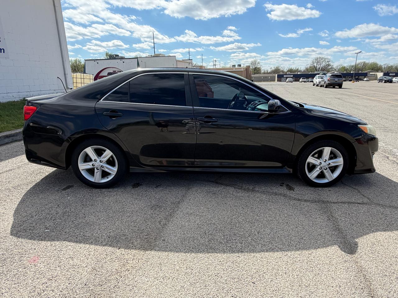 Toyota Camry 2014.5 4dr Sdn I4 Auto SE Sport (Natl) 2014