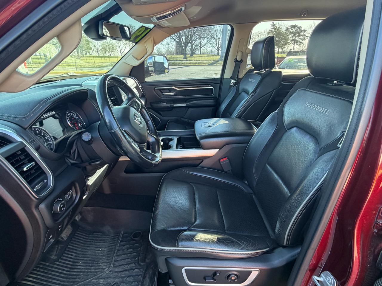 RAM 1500 Laramie 4x4 Crew Cab 5'7" Box 2019