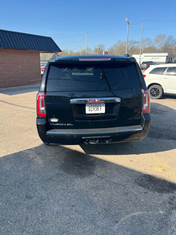 GMC Yukon XL 4WD 4dr Denali 2016