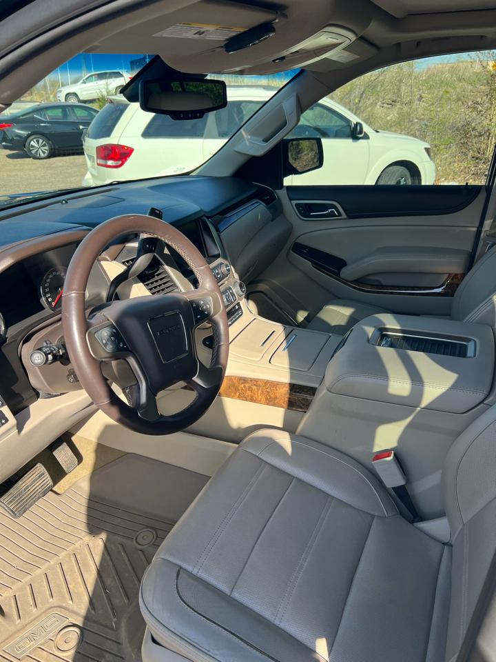 GMC Yukon XL 4WD 4dr Denali 2016