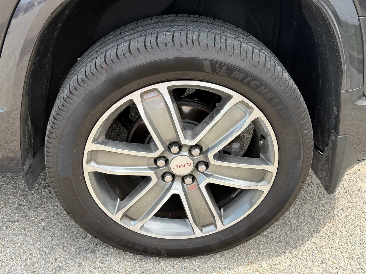 GMC Acadia AWD 4dr Denali 2018