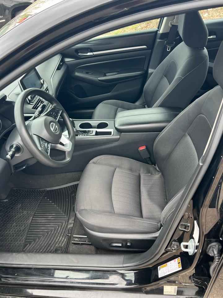 Nissan Altima 2.5 SV Sedan 2022