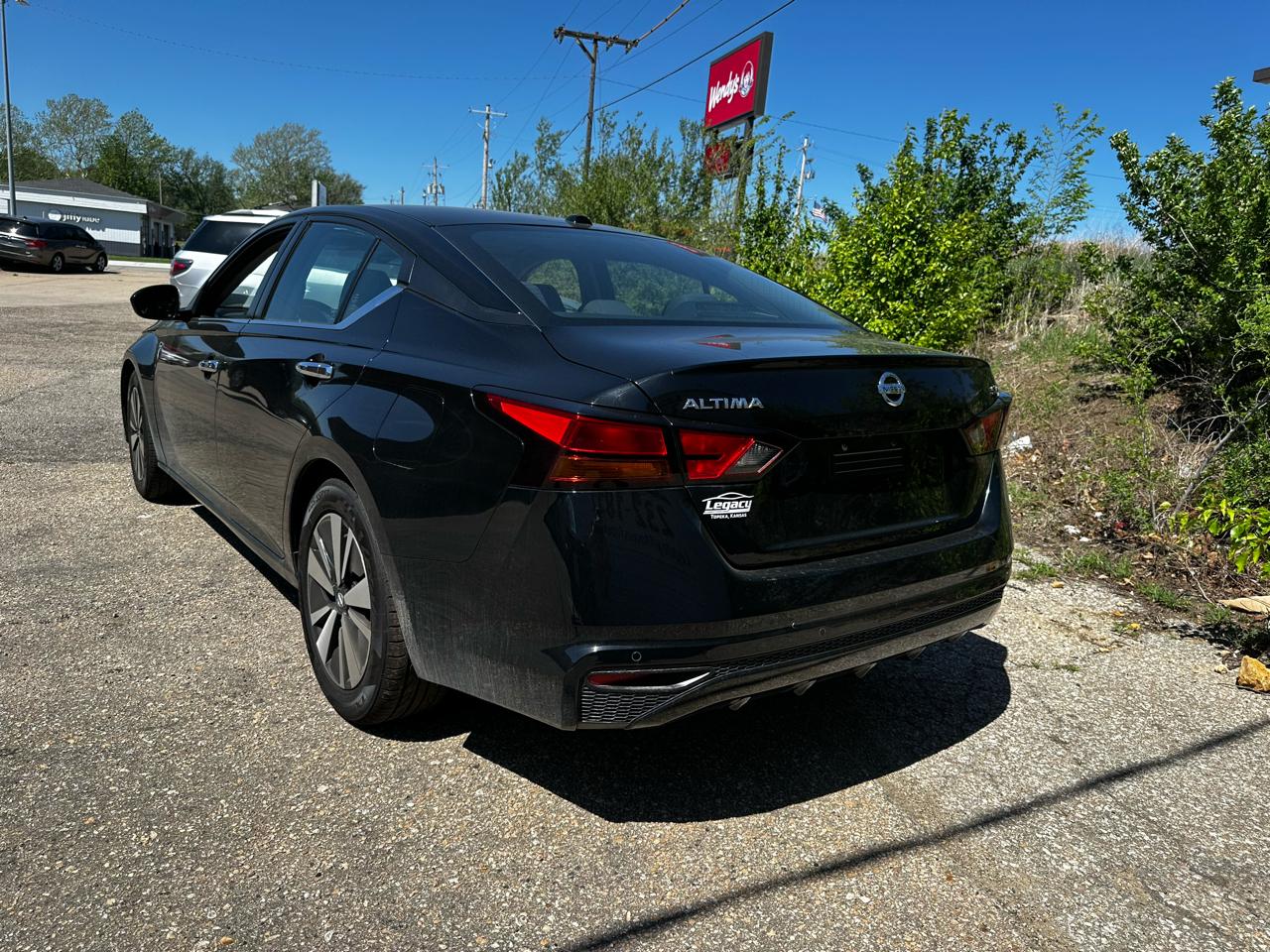 Nissan Altima 2.5 SV Sedan 2022