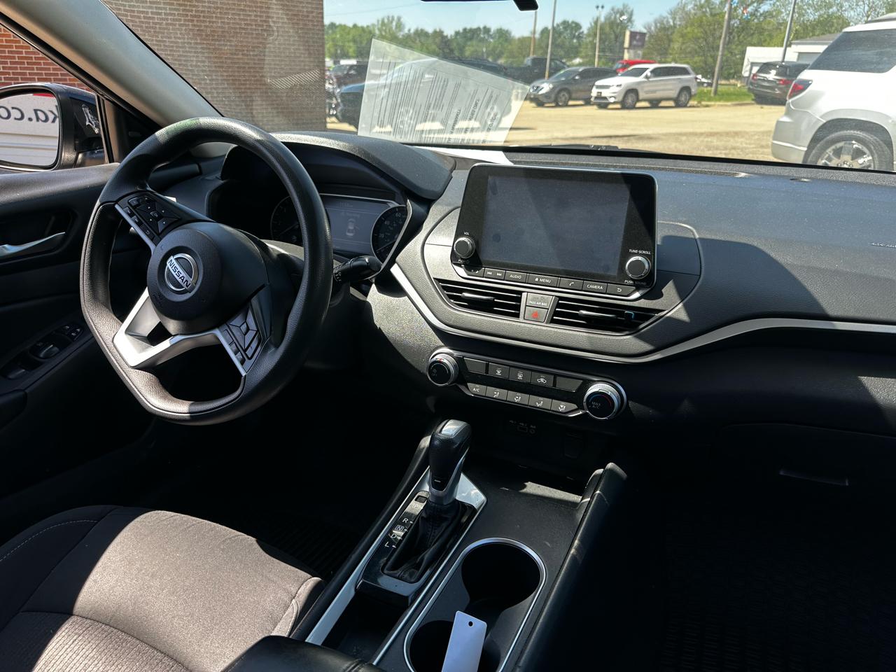 Nissan Altima 2.5 SV Sedan 2022