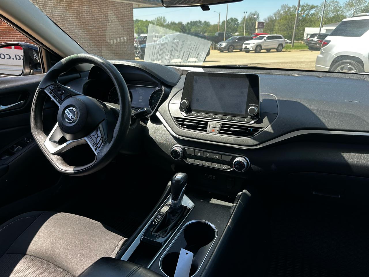 Nissan Altima 2.5 SV Sedan 2022