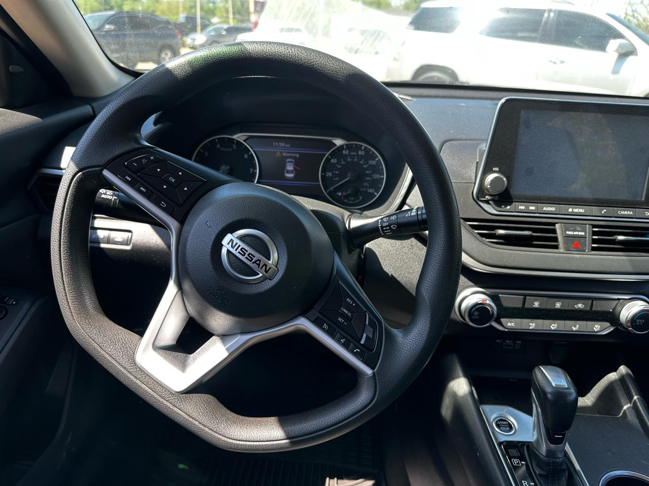 Nissan Altima 2.5 SV Sedan 2022