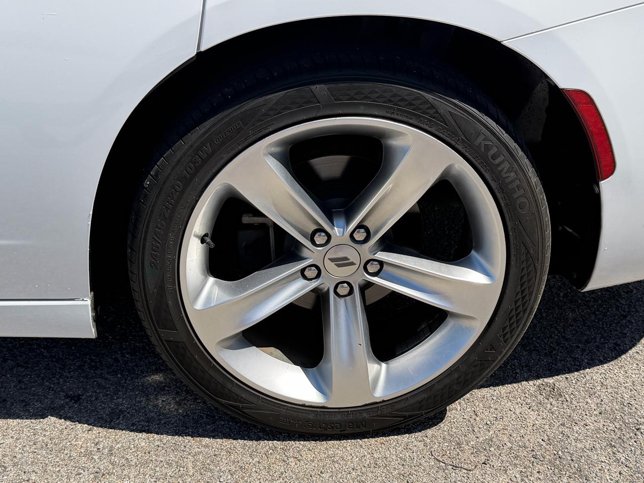 Dodge Charger SXT Plus RWD 2018