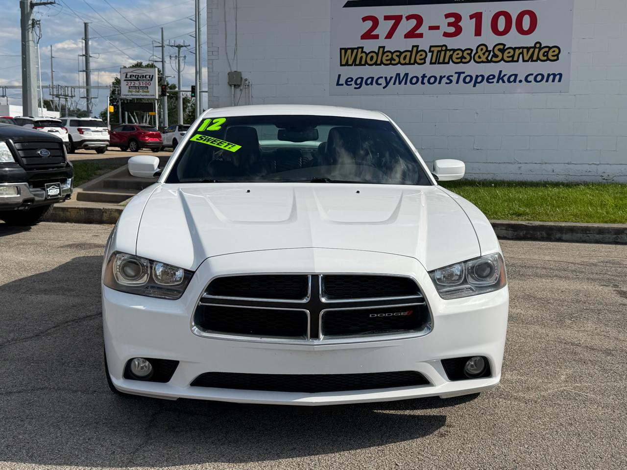 Dodge Charger 4dr Sdn SXT Plus RWD 2012