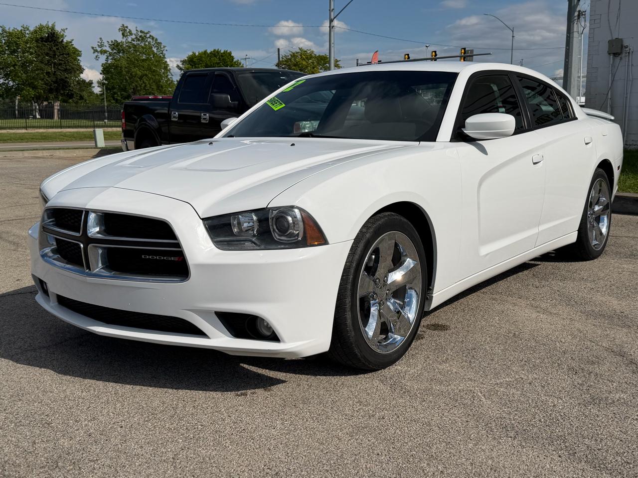 Dodge Charger 4dr Sdn SXT Plus RWD 2012