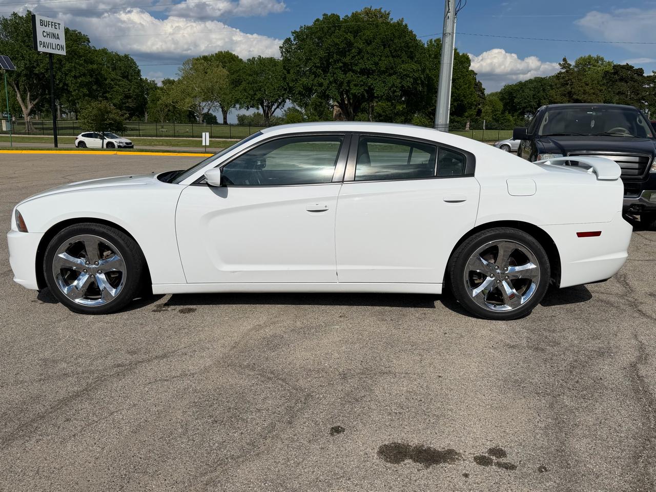 Dodge Charger 4dr Sdn SXT Plus RWD 2012