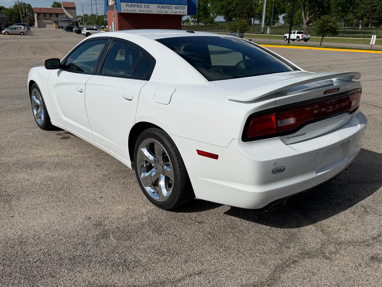 Dodge Charger 4dr Sdn SXT Plus RWD 2012