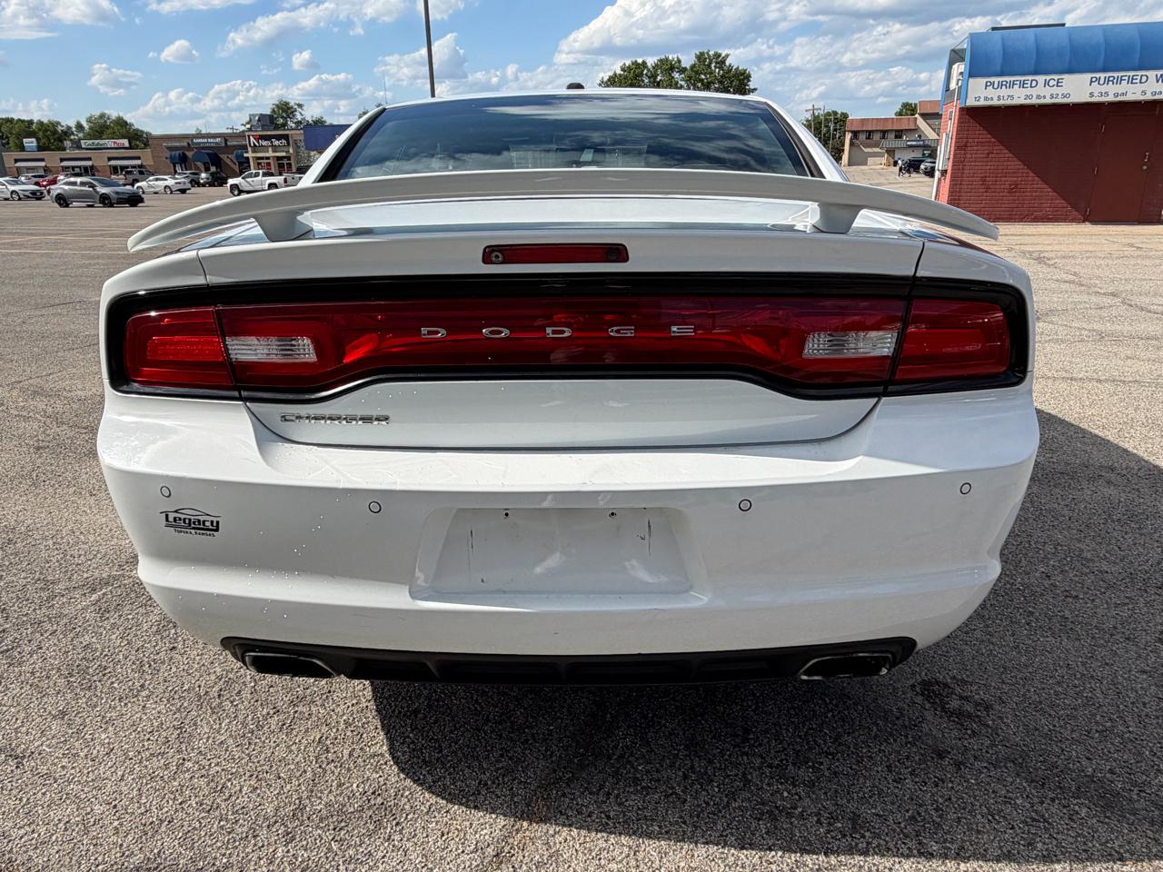 Dodge Charger 4dr Sdn SXT Plus RWD 2012