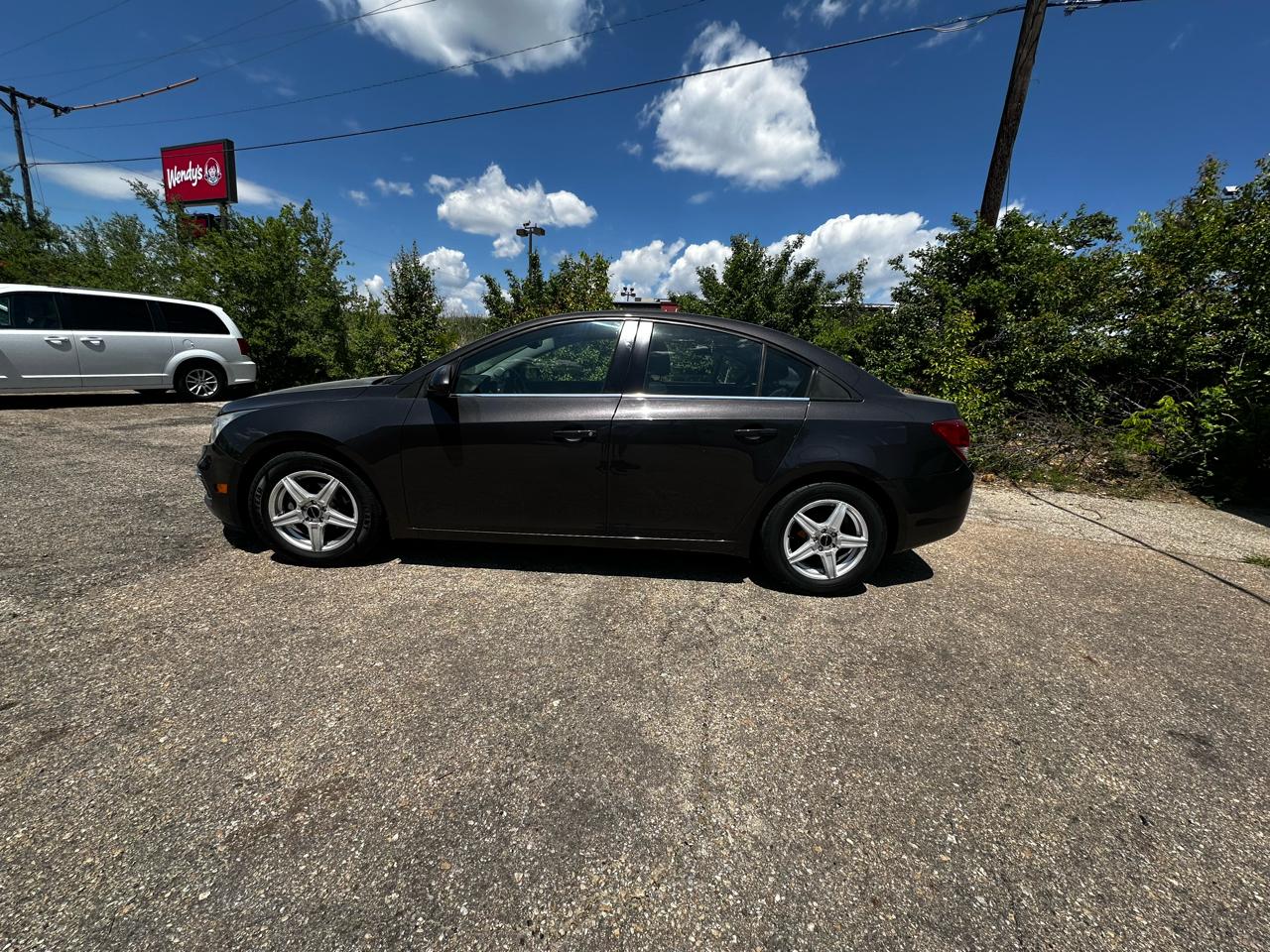 Chevrolet Cruze Limited 4dr Sdn Auto LT w/1LT 2016