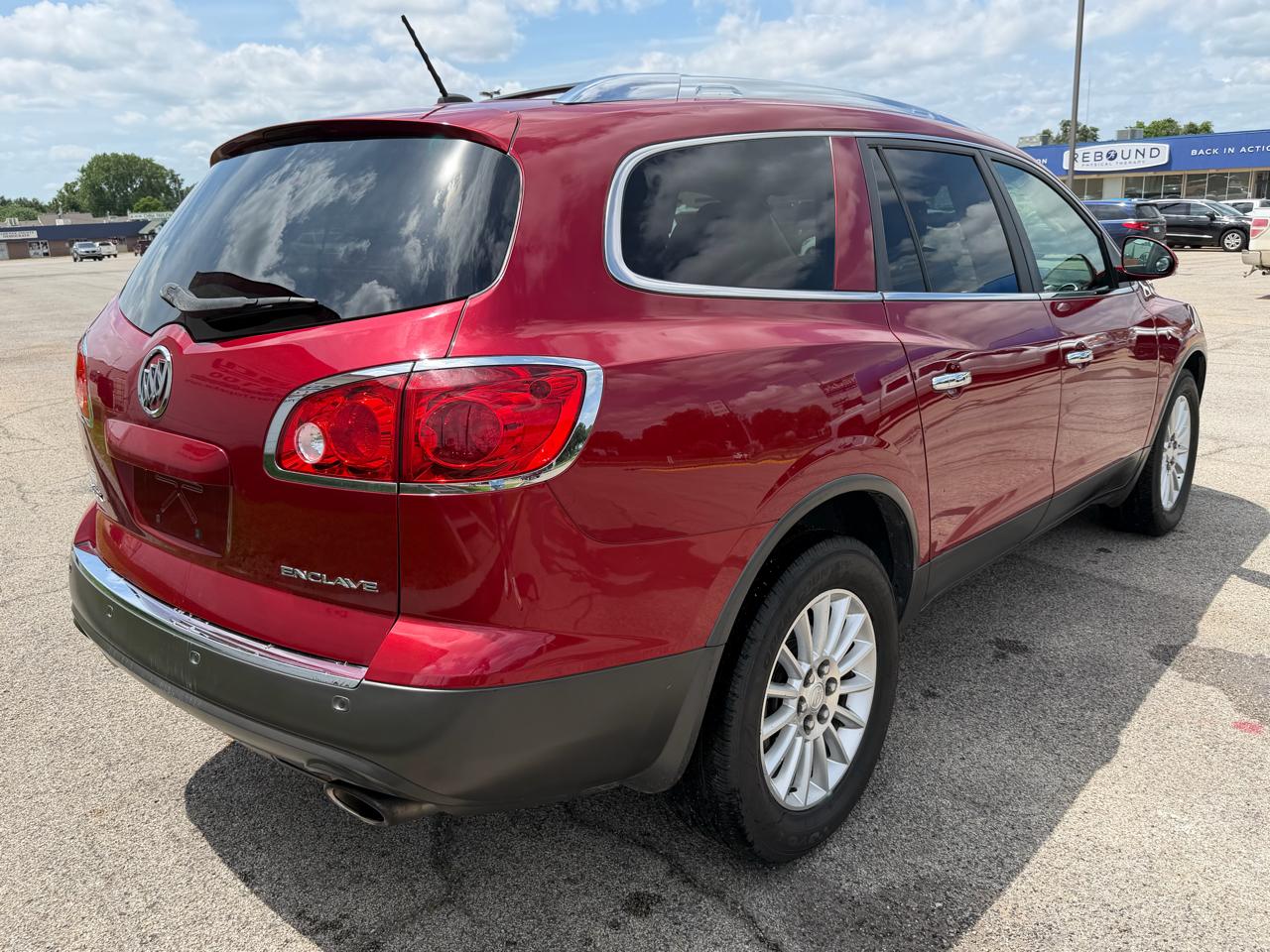 Buick Enclave FWD 4dr Leather 2012