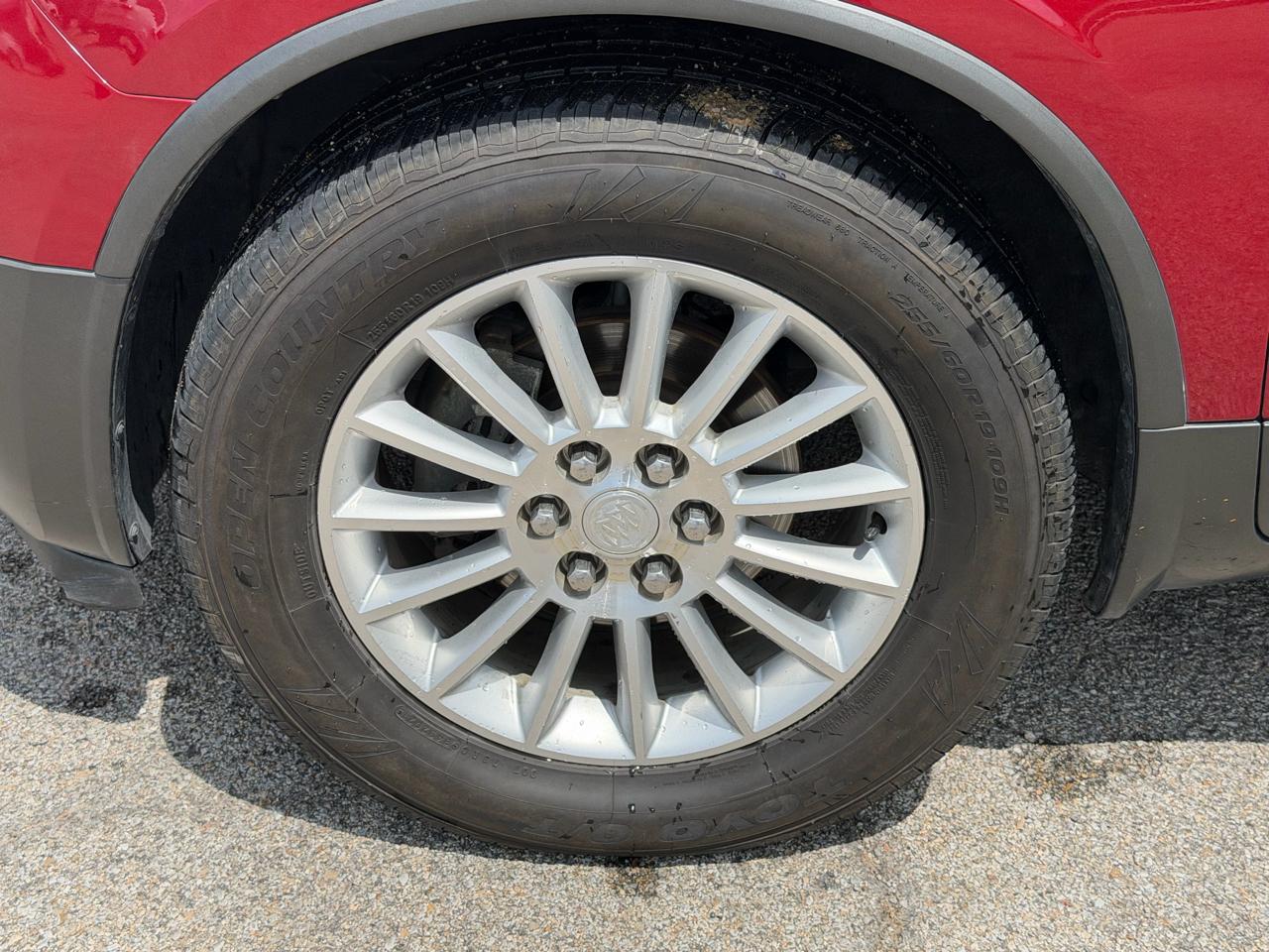 Buick Enclave FWD 4dr Leather 2012