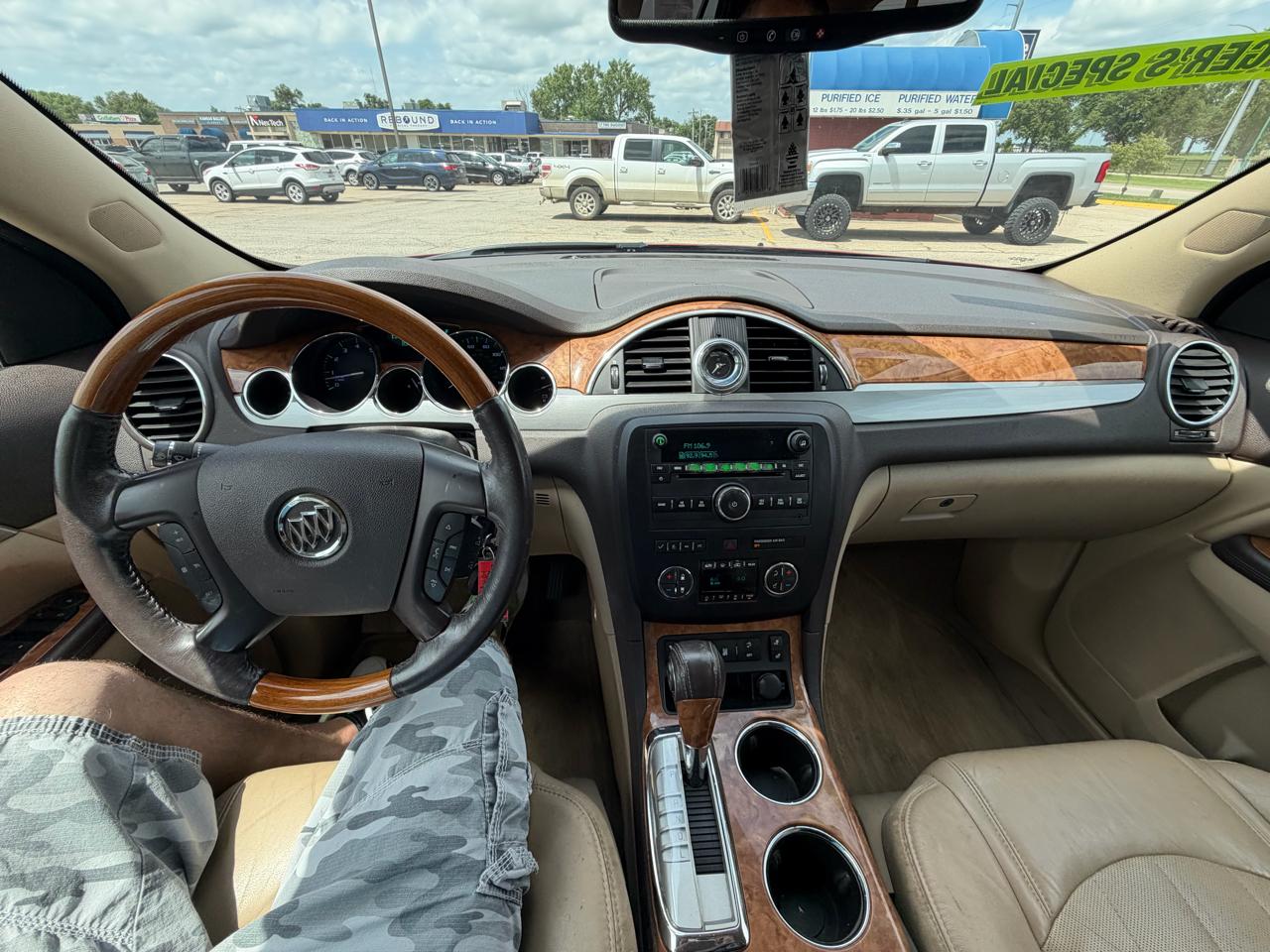 Buick Enclave FWD 4dr Leather 2012
