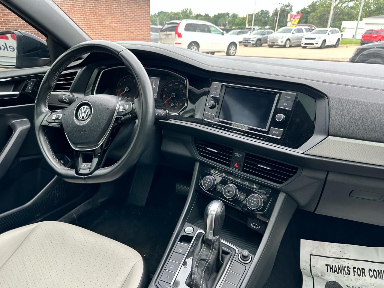 Volkswagen Jetta R-Line Auto w/SULEV 2019
