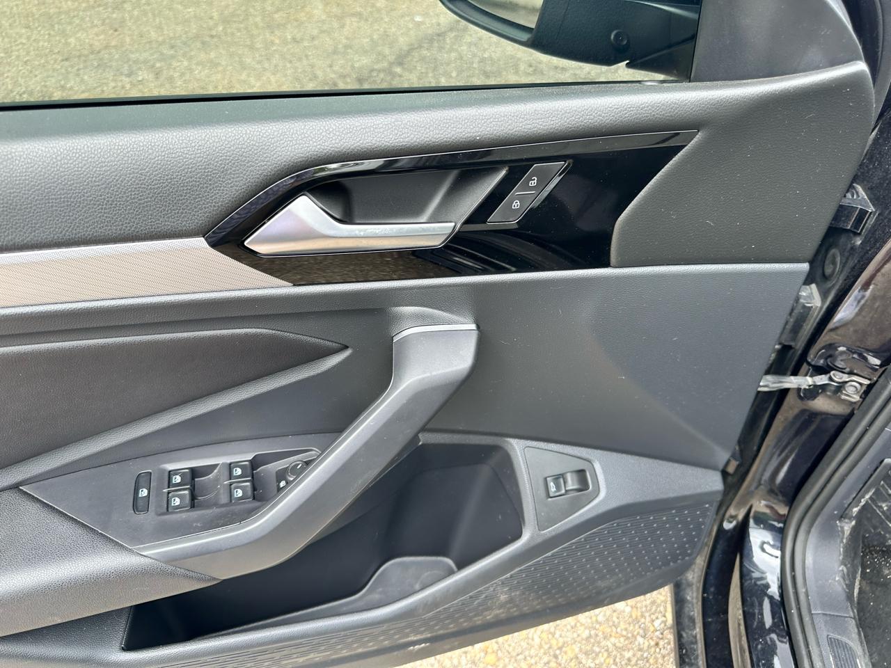 Volkswagen Jetta R-Line Auto w/SULEV 2019