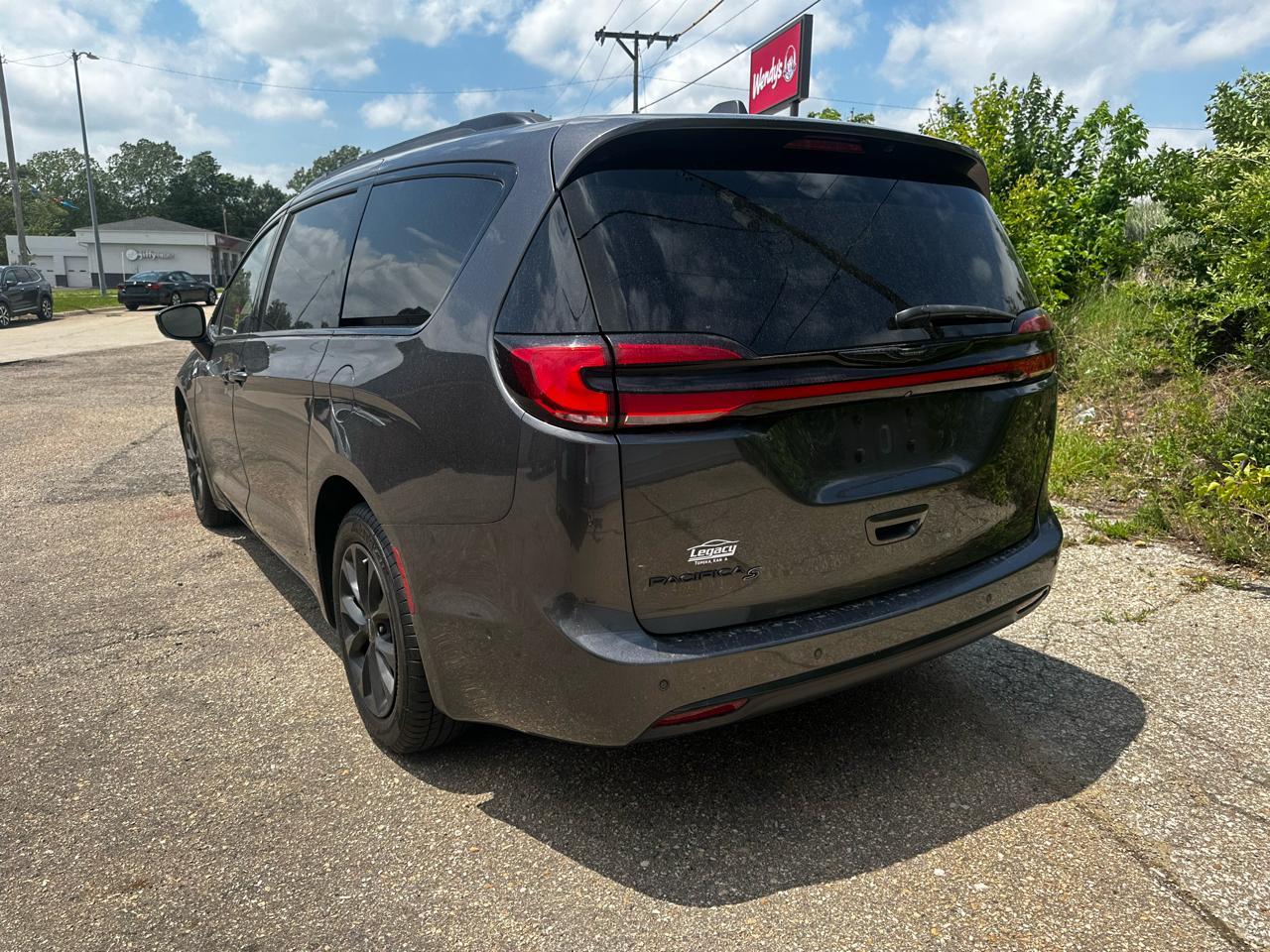 Chrysler Pacifica Touring L FWD 2021
