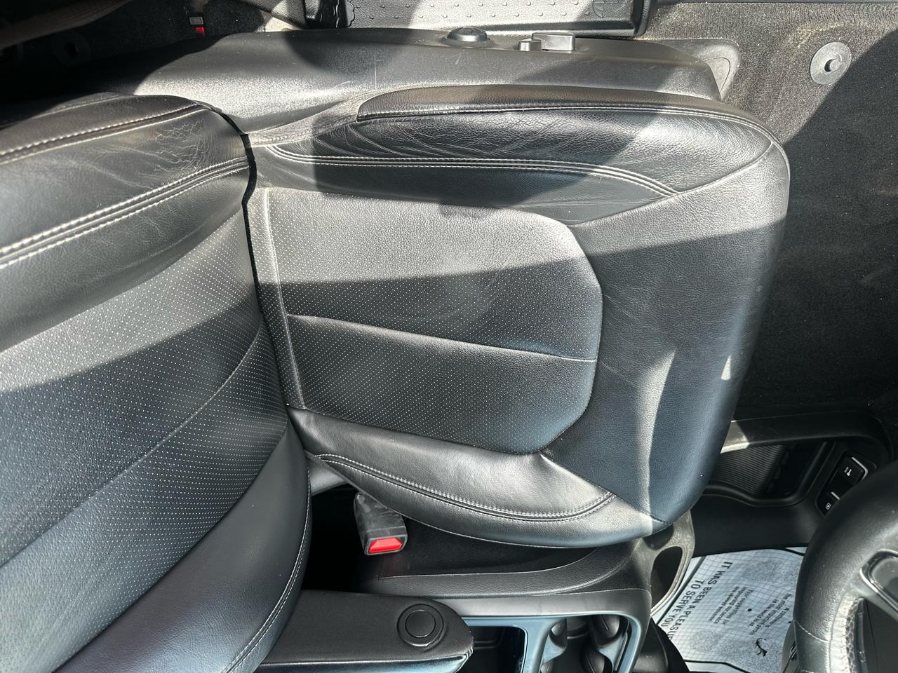 Chrysler Pacifica Touring L FWD 2021