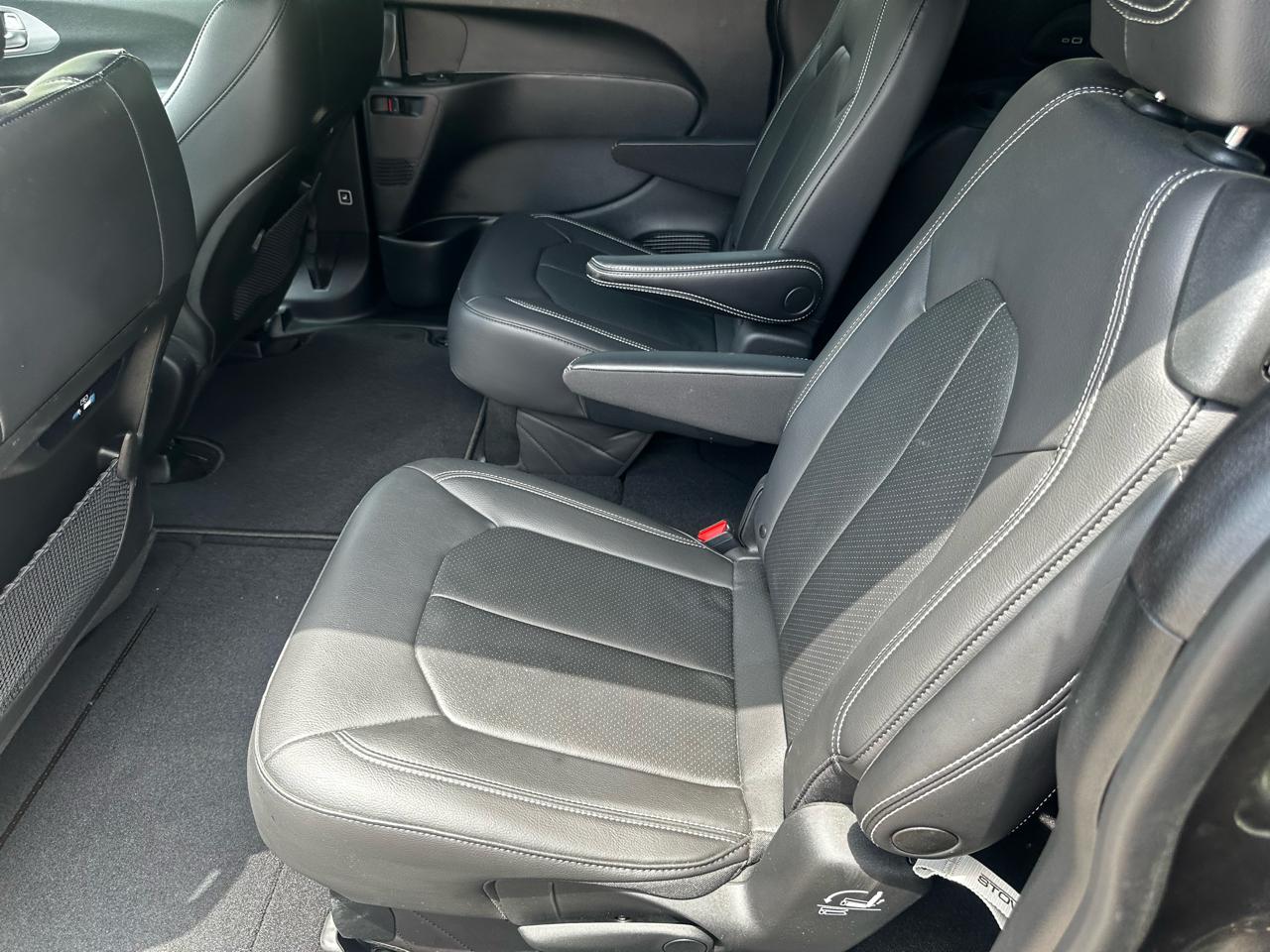 Chrysler Pacifica Touring L FWD 2021
