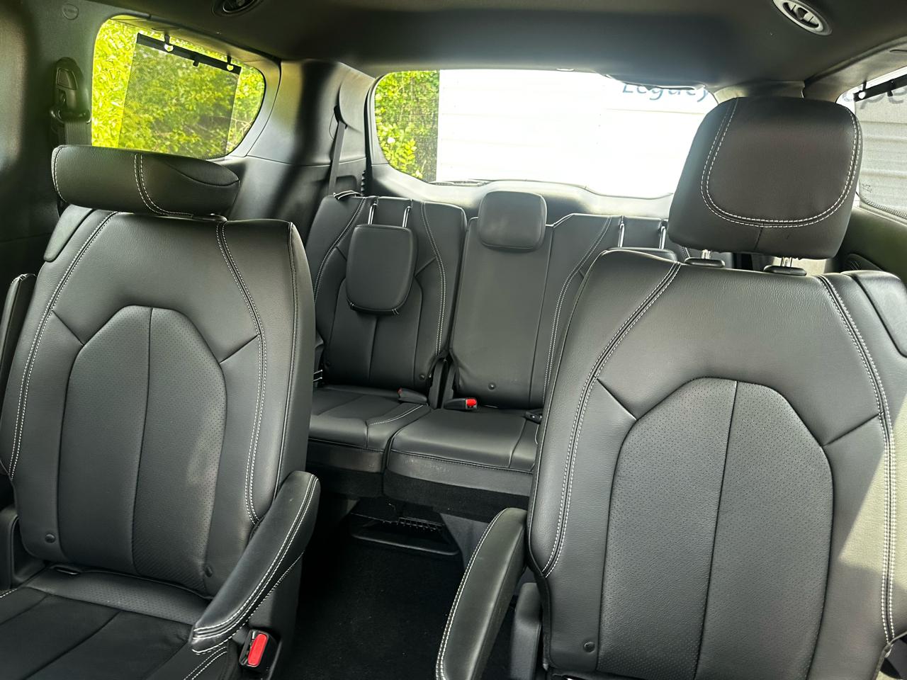Chrysler Pacifica Touring L FWD 2021