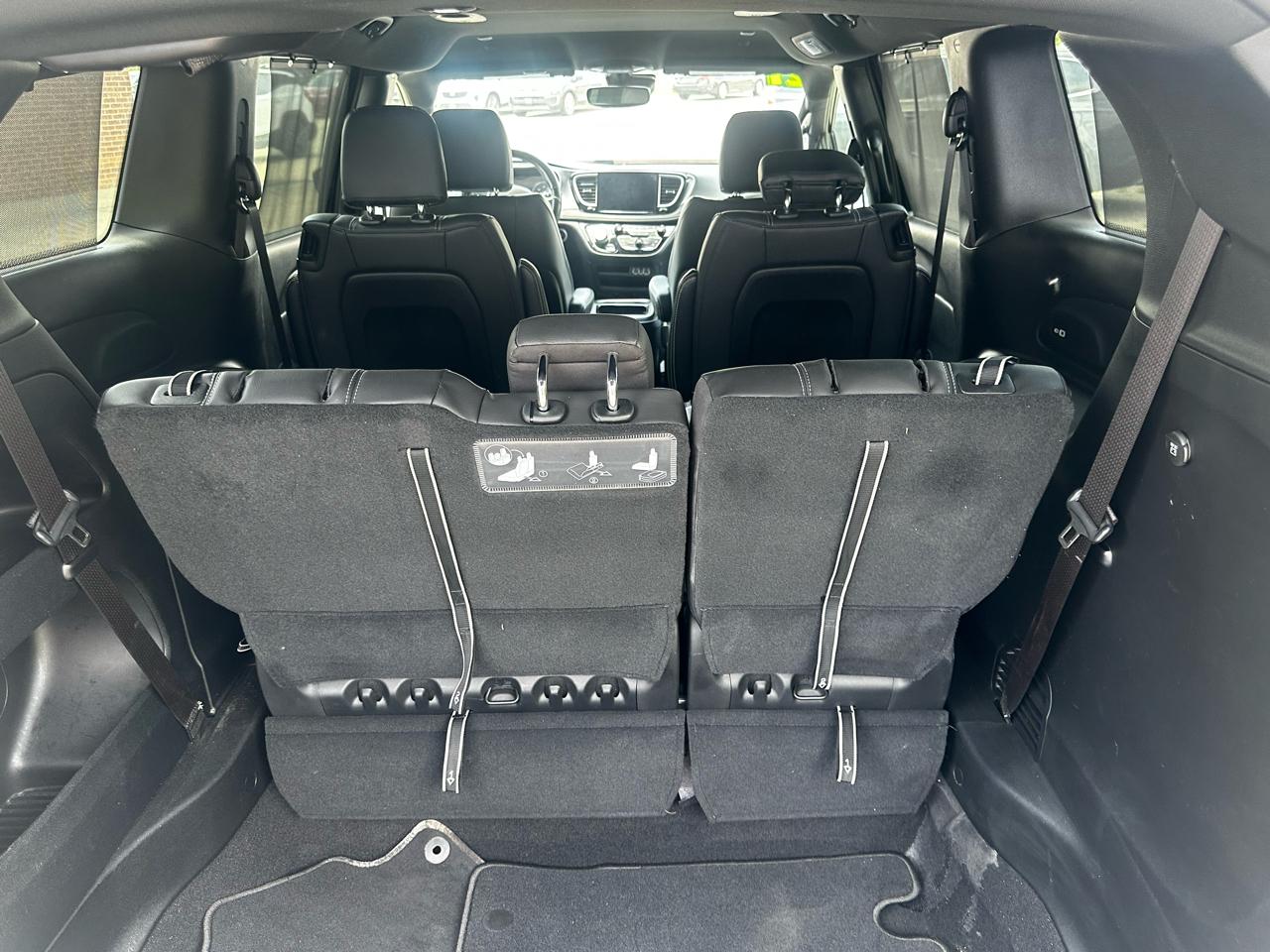 Chrysler Pacifica Touring L FWD 2021
