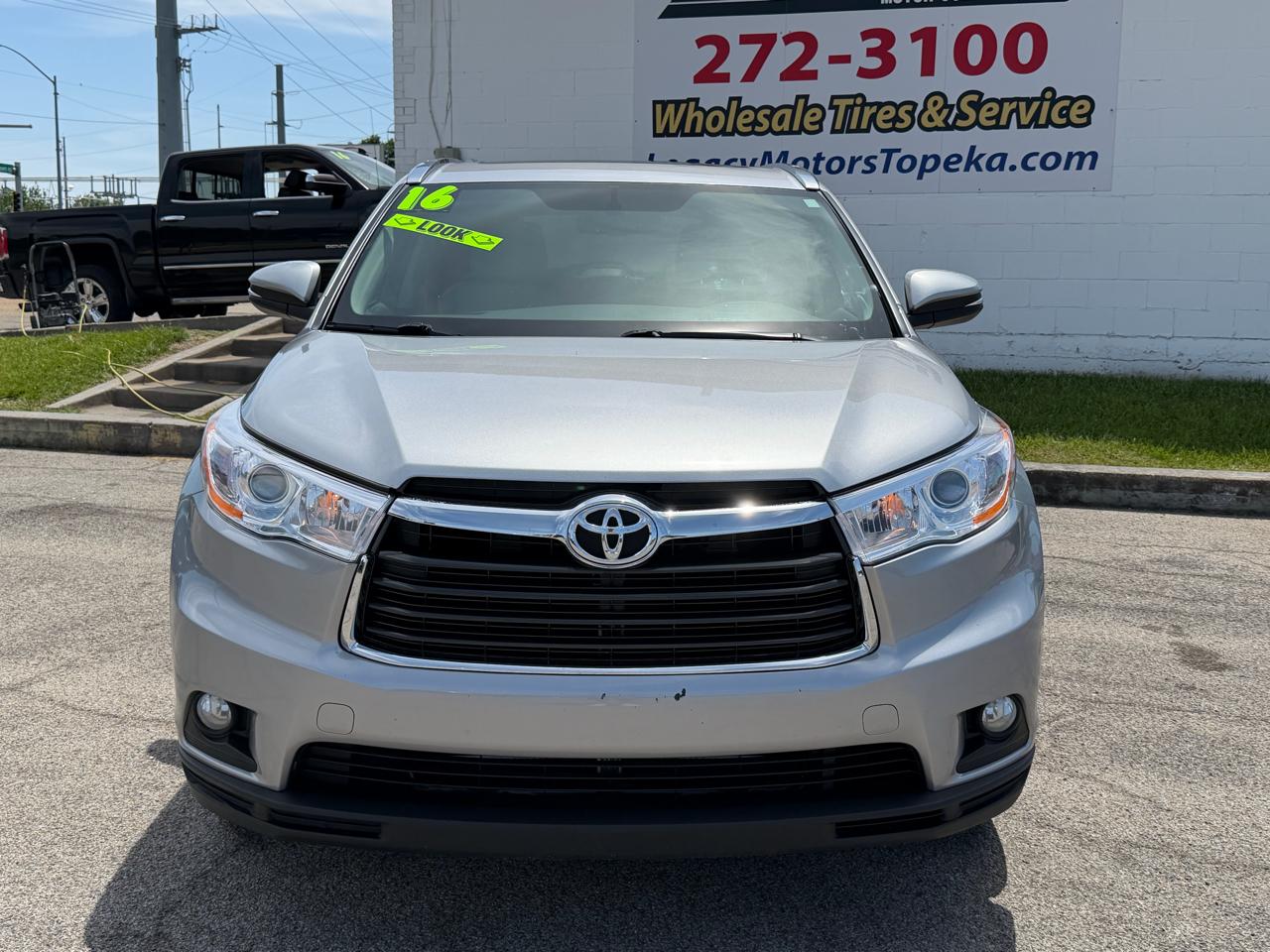 Toyota Highlander AWD 4dr V6 XLE (Natl) 2016