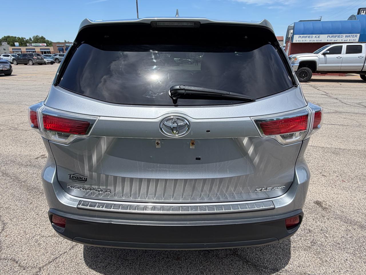 Toyota Highlander AWD 4dr V6 XLE (Natl) 2016