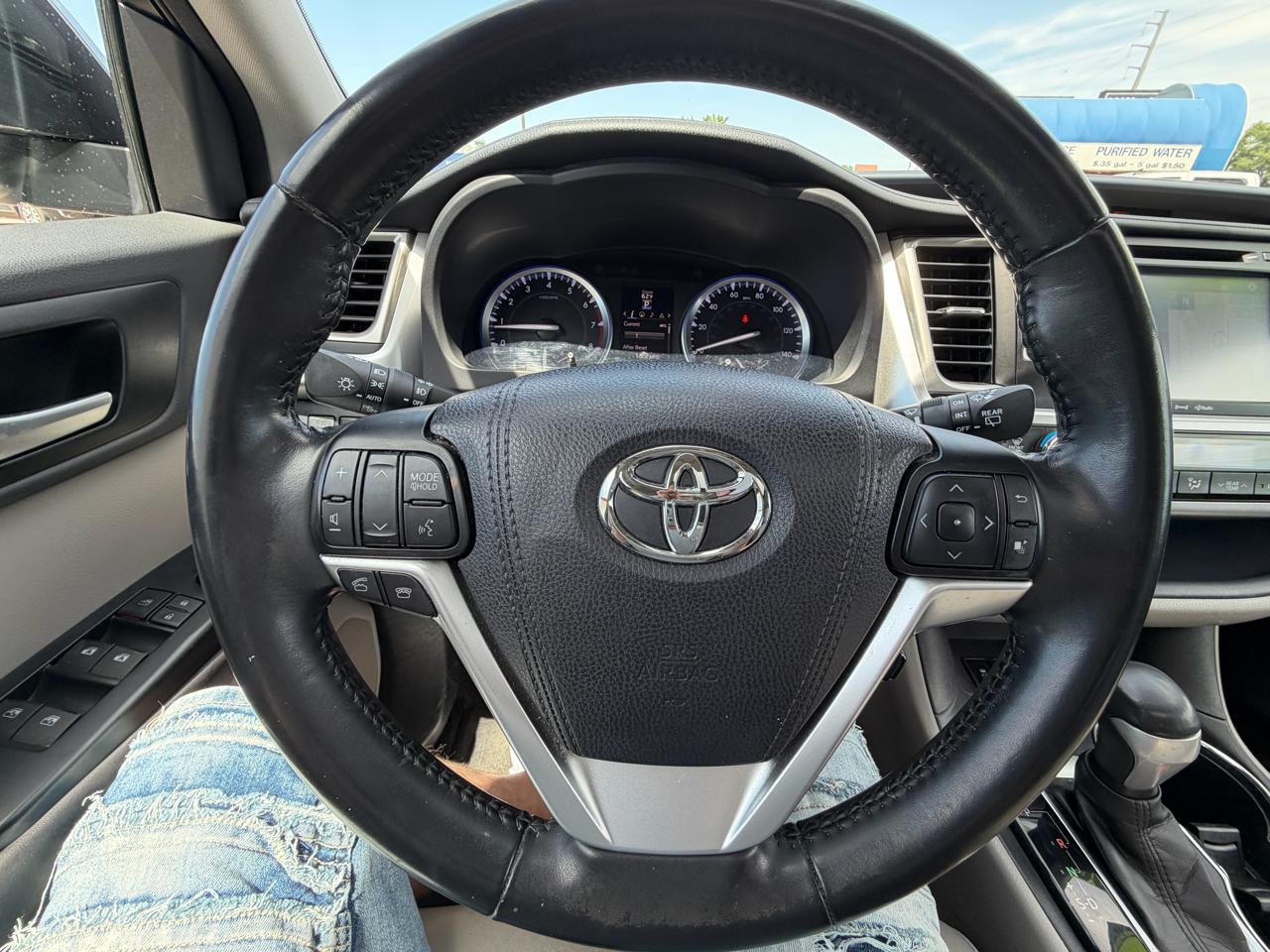 Toyota Highlander AWD 4dr V6 XLE (Natl) 2016
