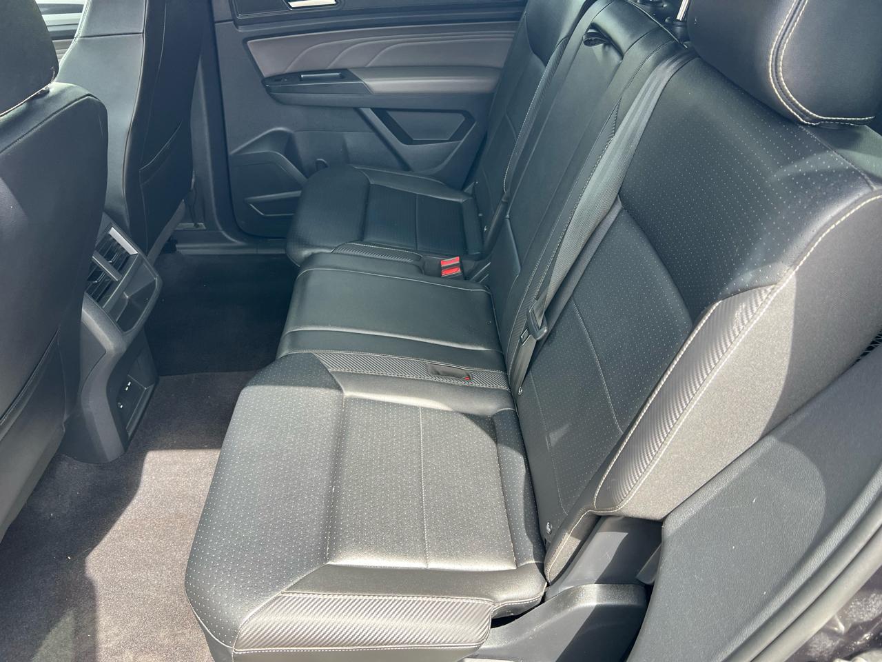 Volkswagen Atlas Cross Sport 3.6L V6 SE w/Technology R-Line 4MOTION 2021
